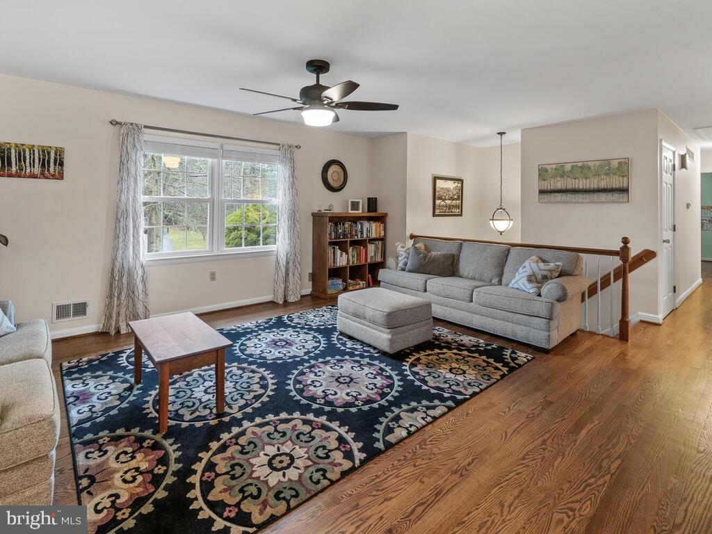 8013 Clearfield Road Frederick, MD 21702 - Photo 9 of 41 Gallery Image 9