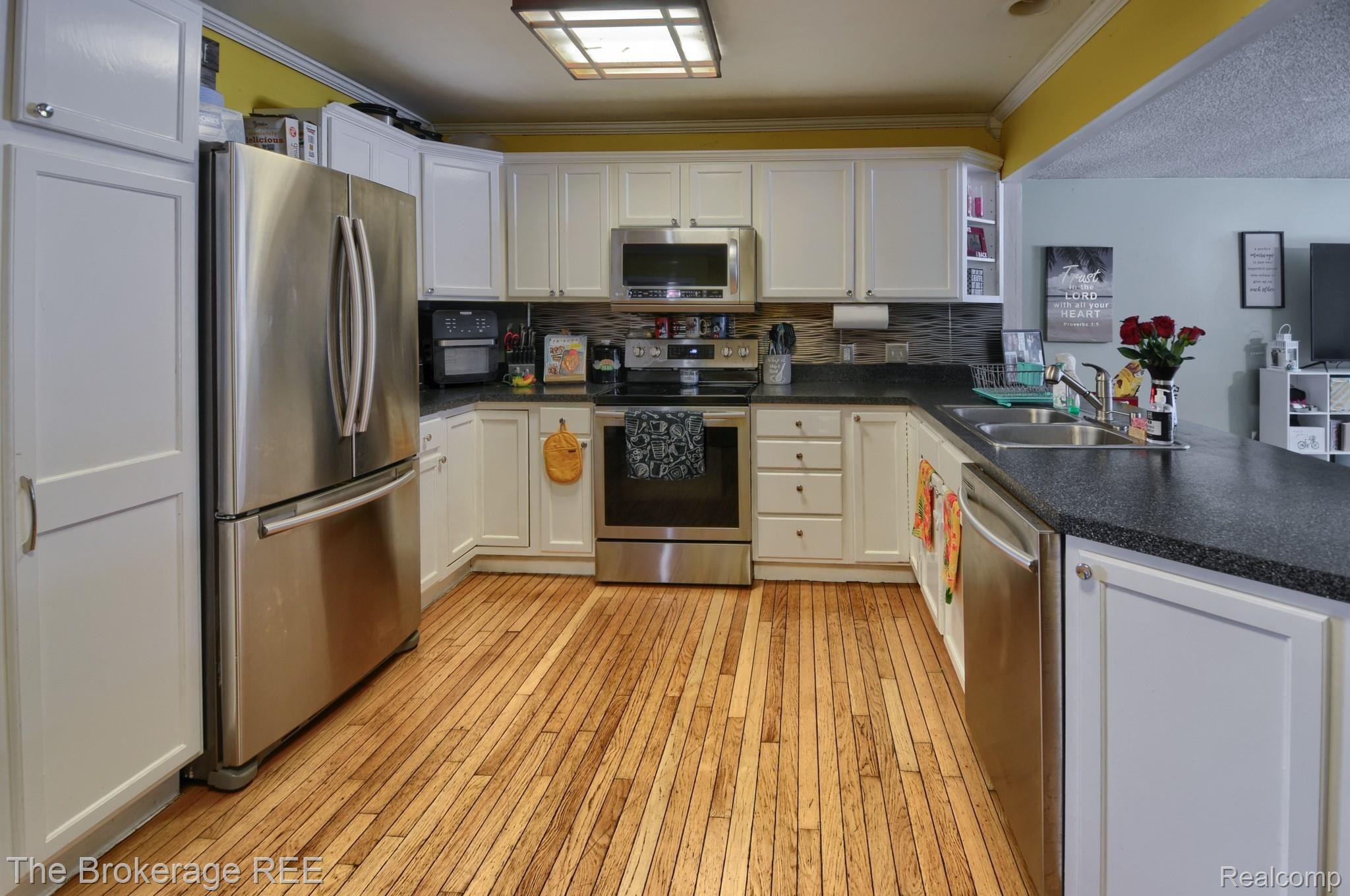 7254 North Jennings Road Mount Morris, MI 48458 - Photo 6 of 37 SD3_4253-HDR(5).jpg