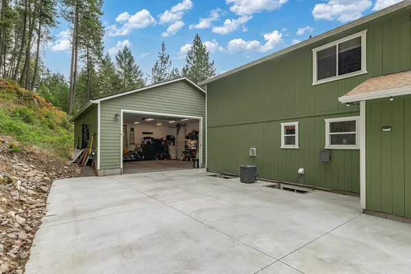 $649,900 | 5981 Blackstone Way, Nine Mile Falls, WA 99026