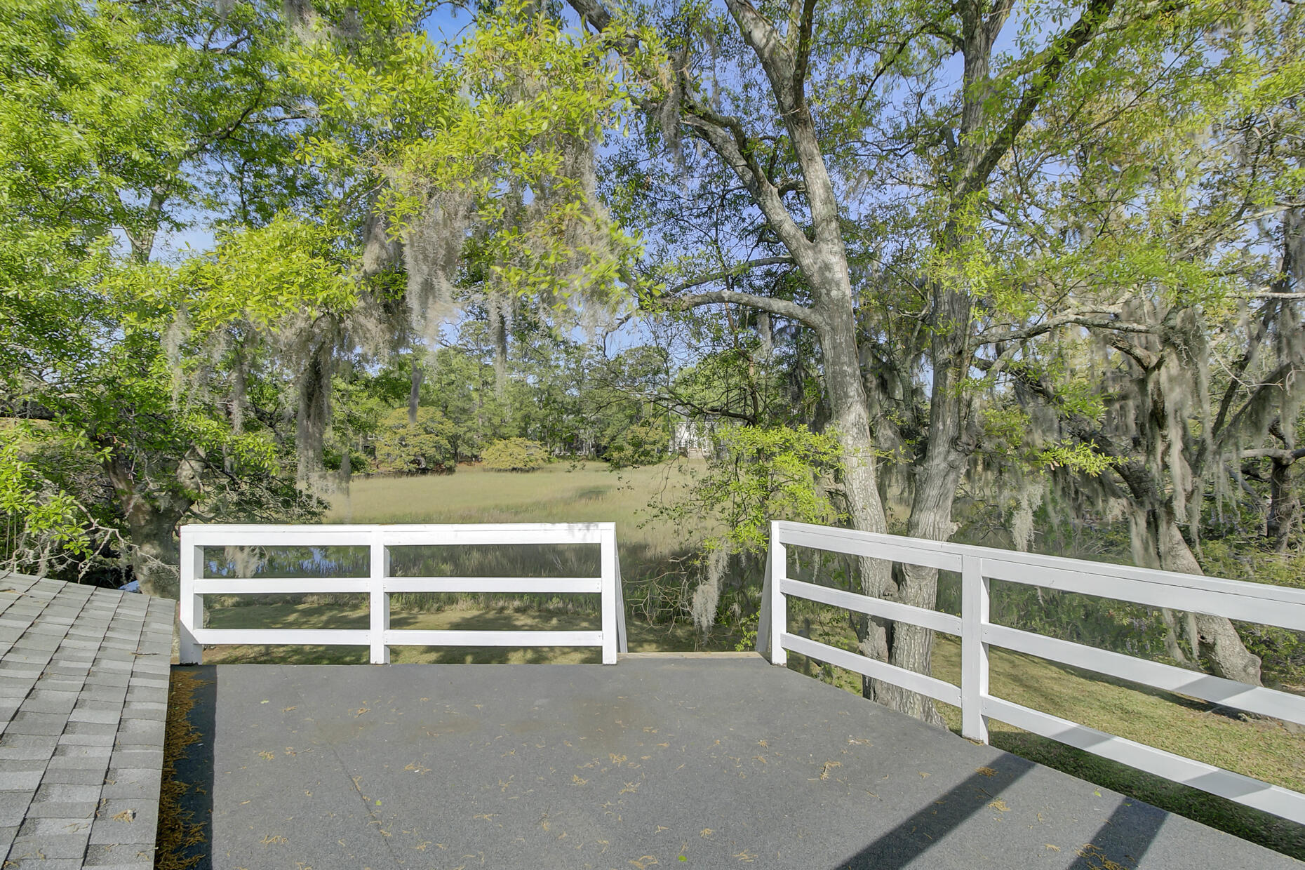 303 Canterbury Road Charleston, SC 29407 - Photo 23 of 28 Rooftop Deck