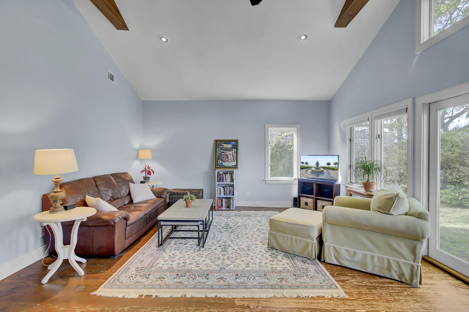 303 Canterbury Road Charleston, SC 29407 - Photo 8 of 28 Large Living Area