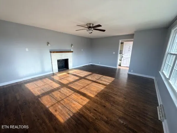 $299,000 | 206 Cheryl Lane, Clinton, TN 37716