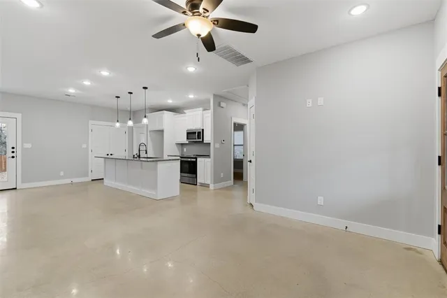 $1,425 | 116 Harrison Street, Denison, TX 75021