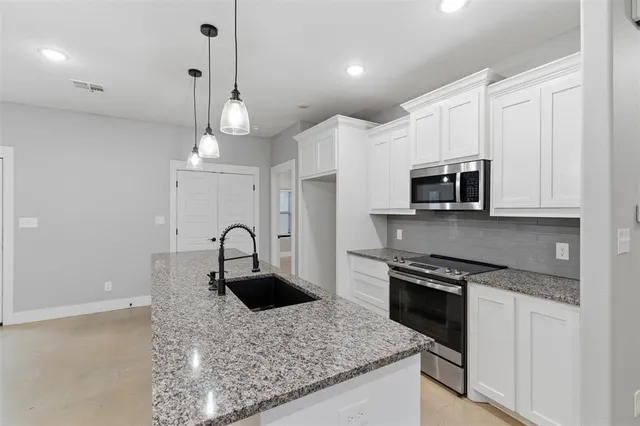 $1,425 | 116 Harrison Street, Denison, TX 75021