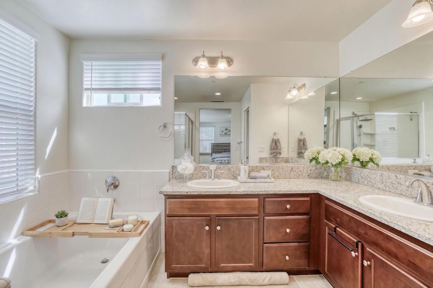 933 Winchell Way West Madera, CA 93636 - Photo 6 of 28