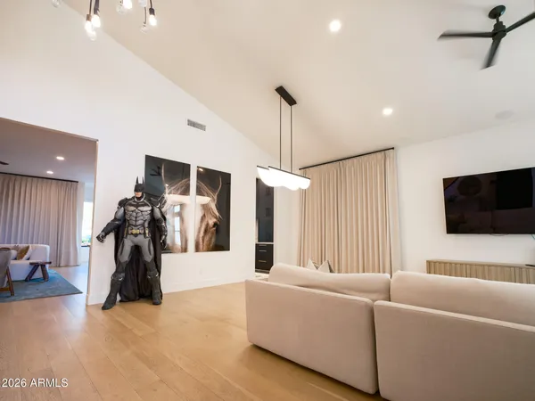 $5,900 | 2024 East Granite View Drive, Phoenix, AZ 85048