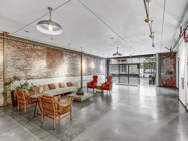 a view of entryway and livingroom