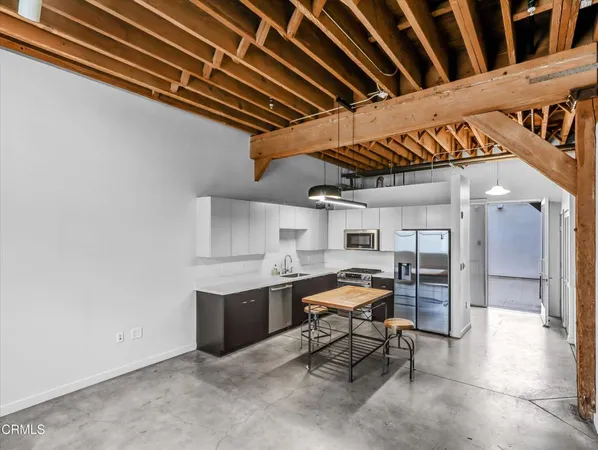 $4,700 | 527 Molino Street, Unit 110, Los Angeles, CA 90013