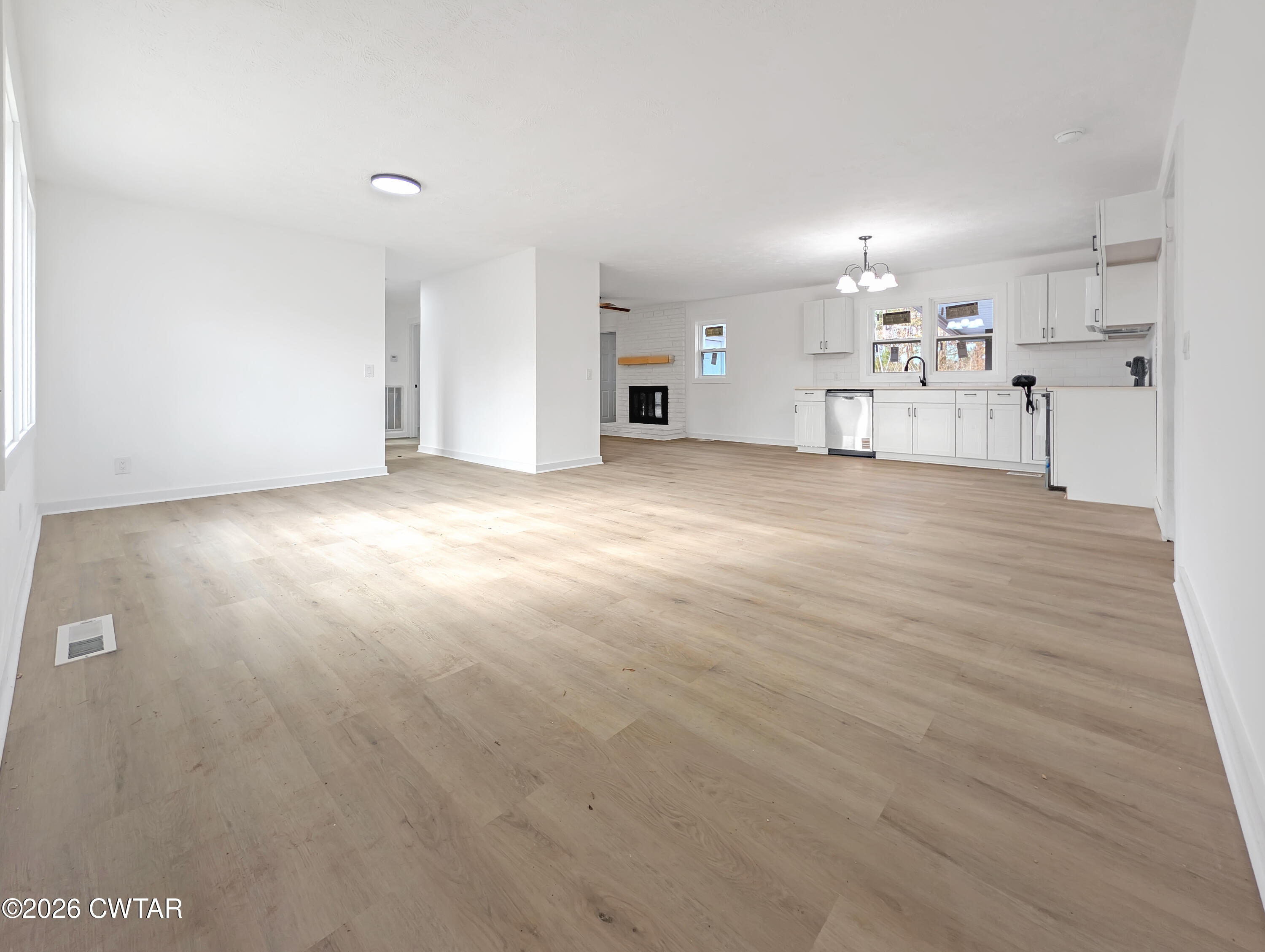 292 Myatt Road Paris, TN 38242 - Photo 4 of 15 PXL_20260210_203819234