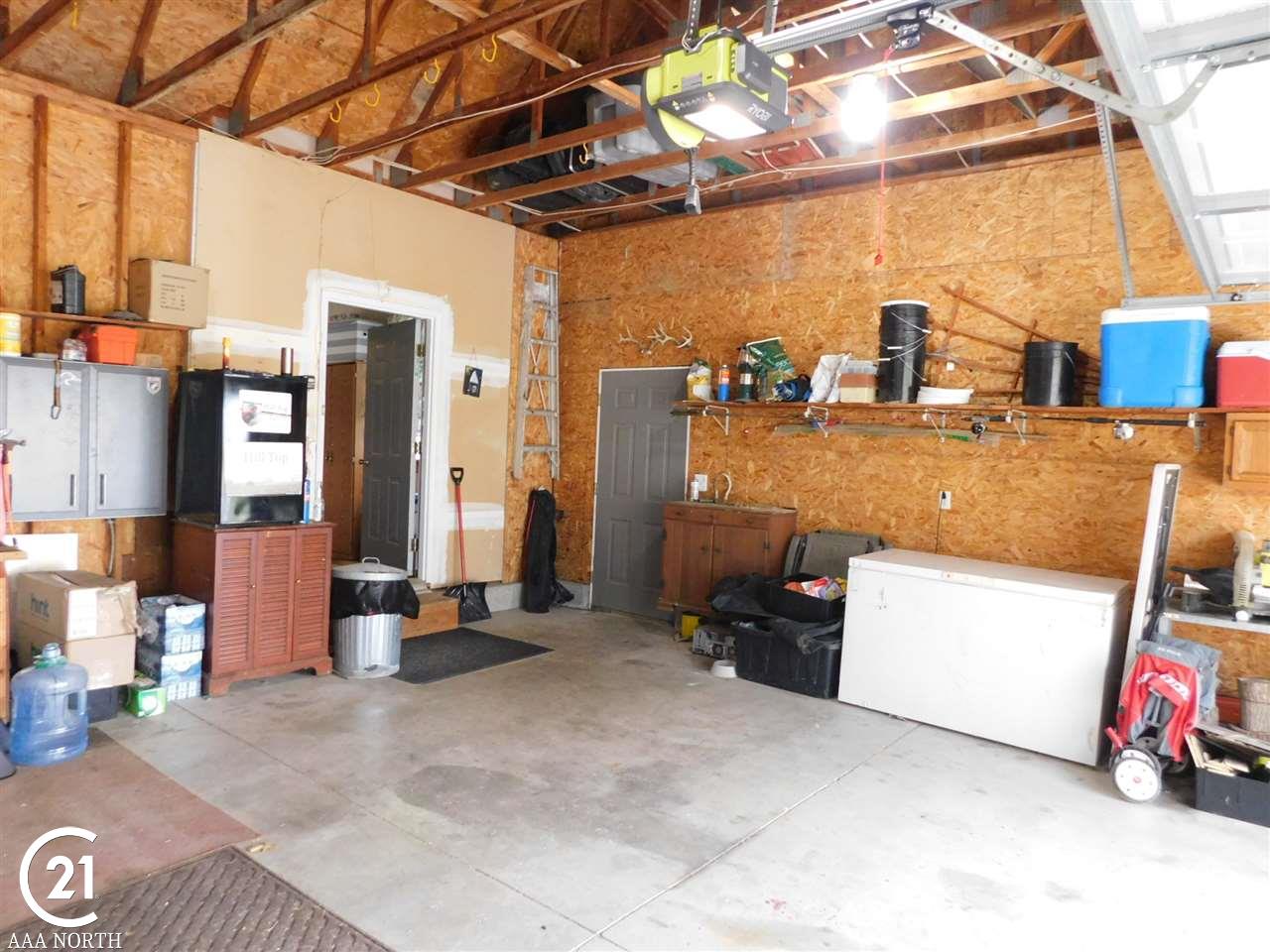 9592 Bryce Road Avoca, MI 48006 - Photo 21 of 28 50025095-20.JPG