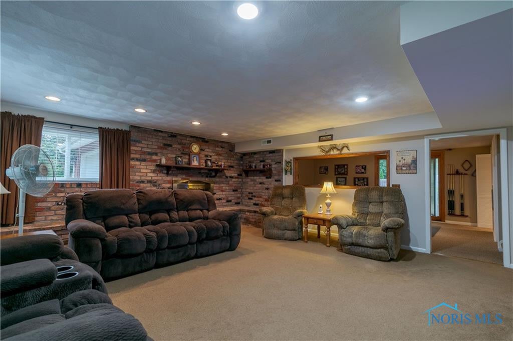 5627 East Rowland Road Toledo, OH 43613 - Photo 13 of 28 Gallery Image 13