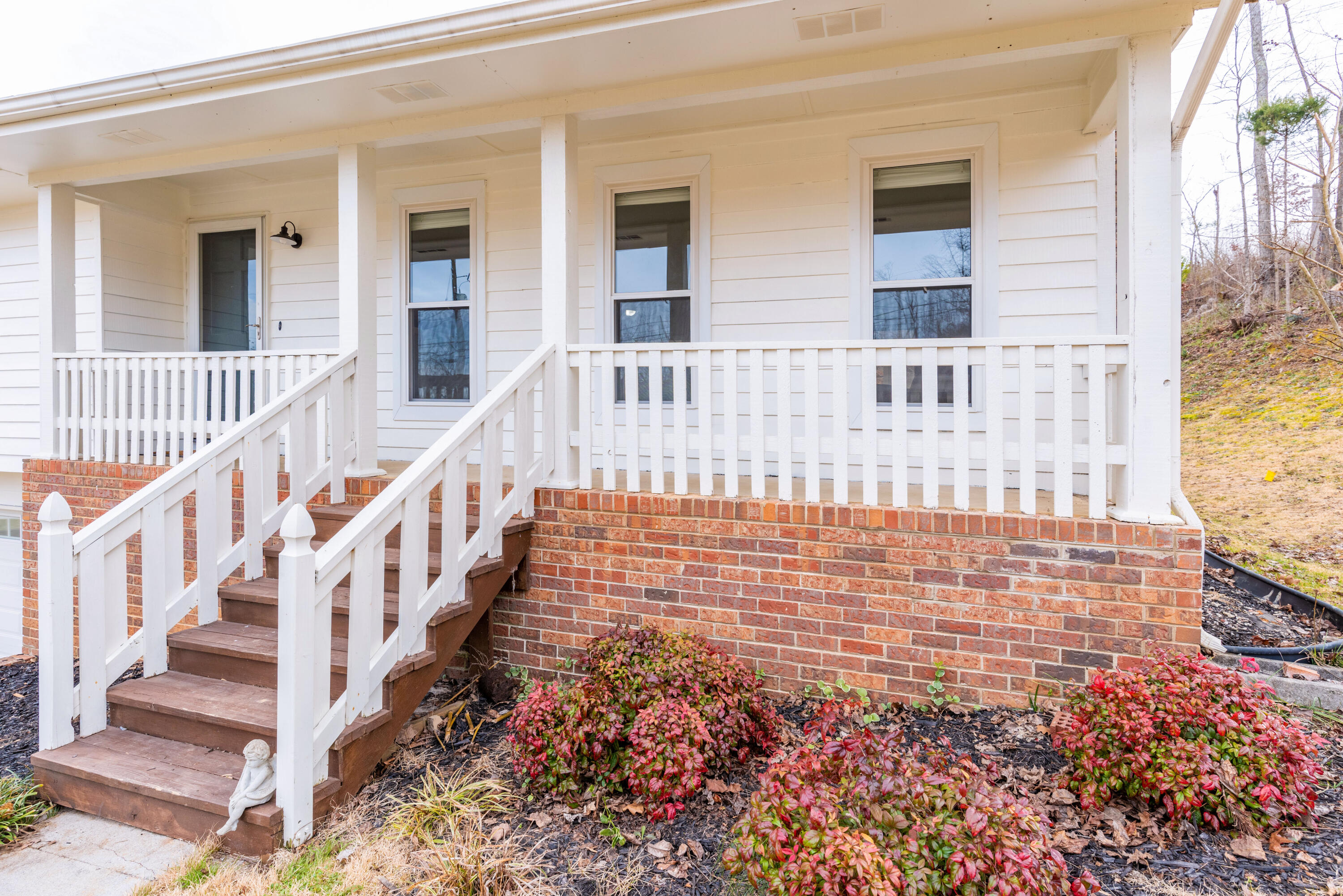 2410 Hickory Ridge Drive Chattanooga, TN 37421 - Photo 2 of 50 DSC_8837