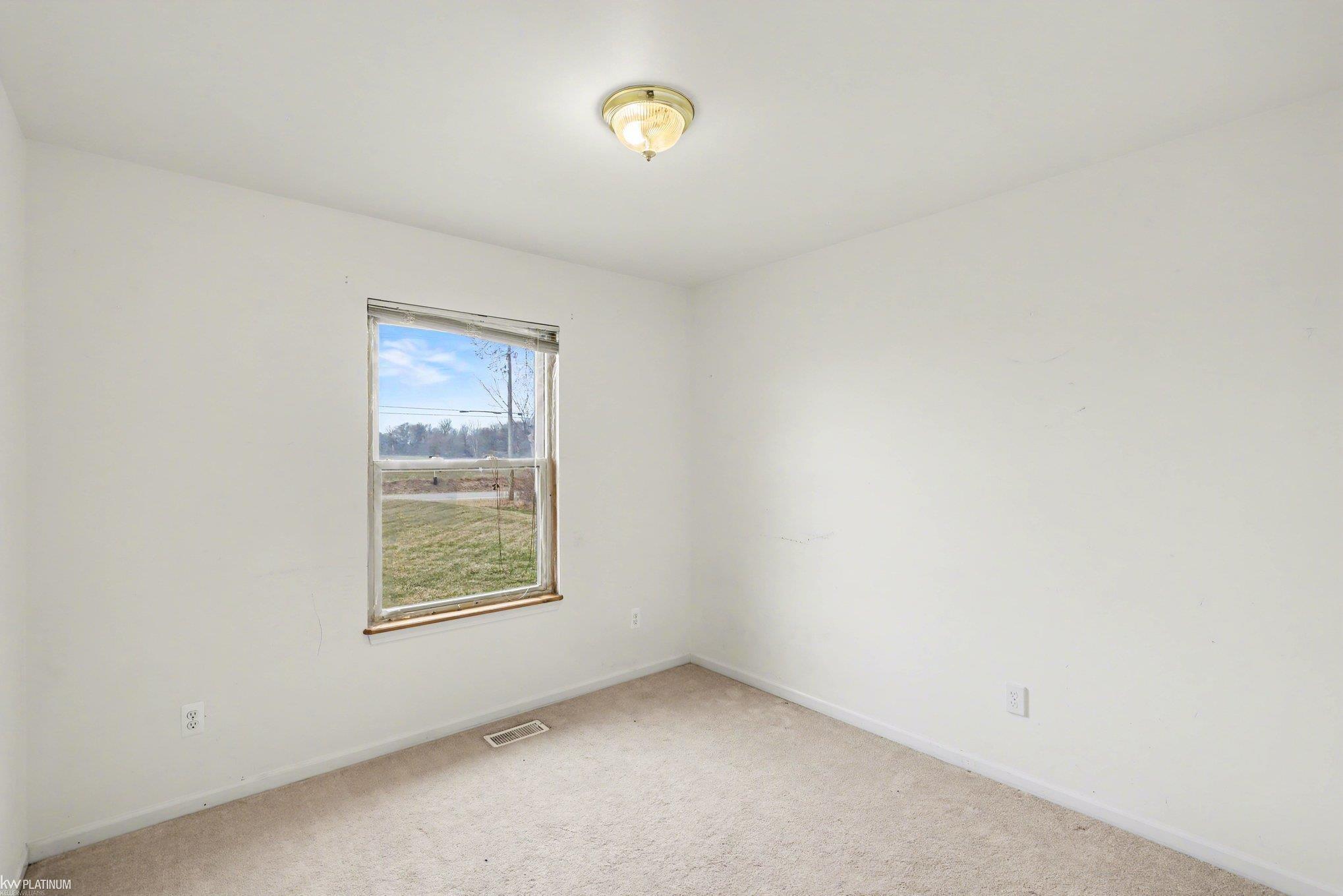 8696 Wildcat Road Jeddo, MI 48032 - Photo 12 of 31