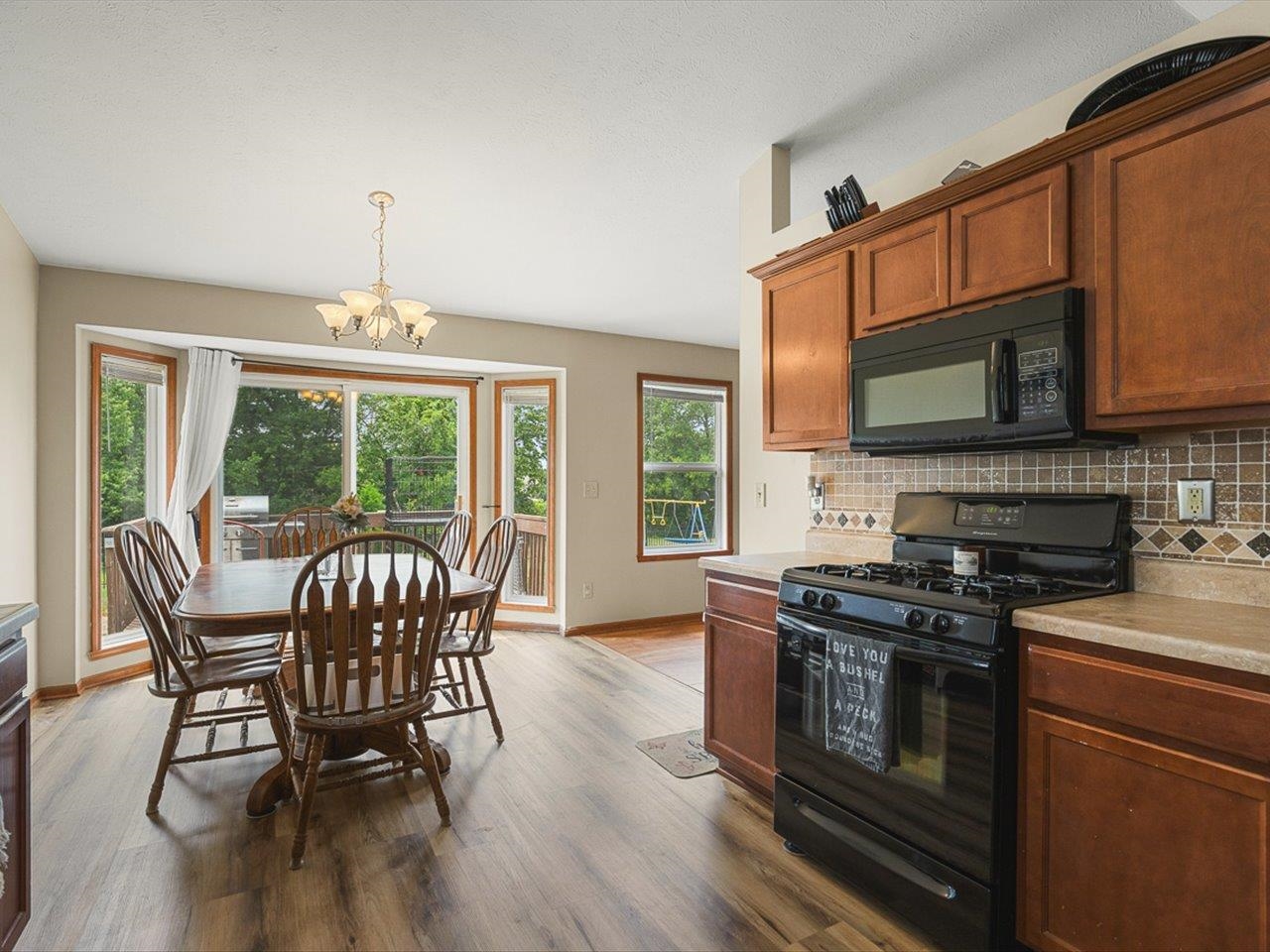 8460 Crooked Bend Road Machesney Park, IL 61115 - Photo 8 of 34
