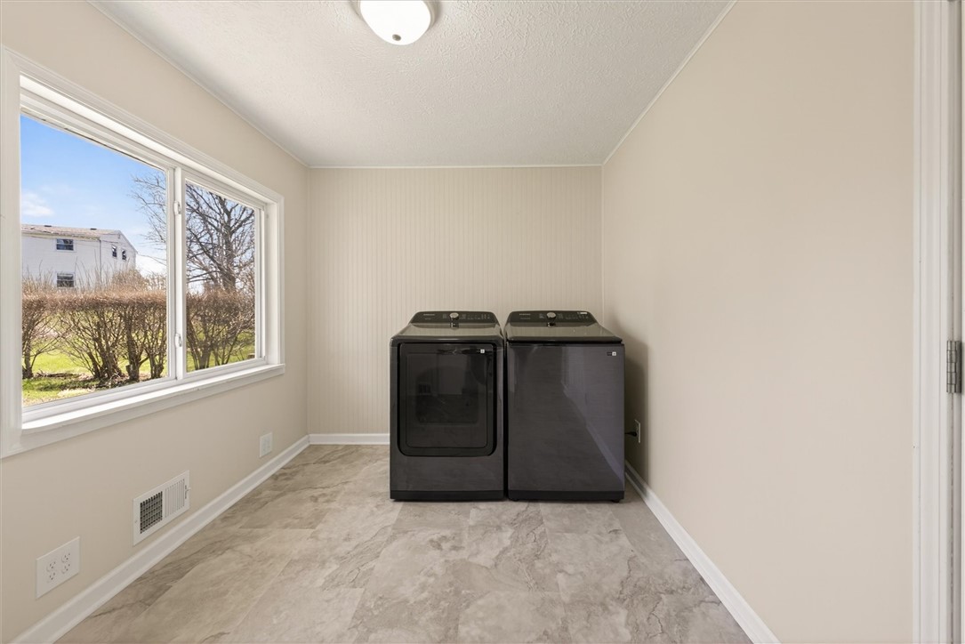 489 Chestnut Ridge Road Chili, NY 14624 - Photo 11 of 35 could be office or mud room