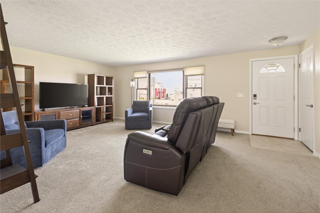 489 Chestnut Ridge Road Chili, NY 14624 - Photo 6 of 35