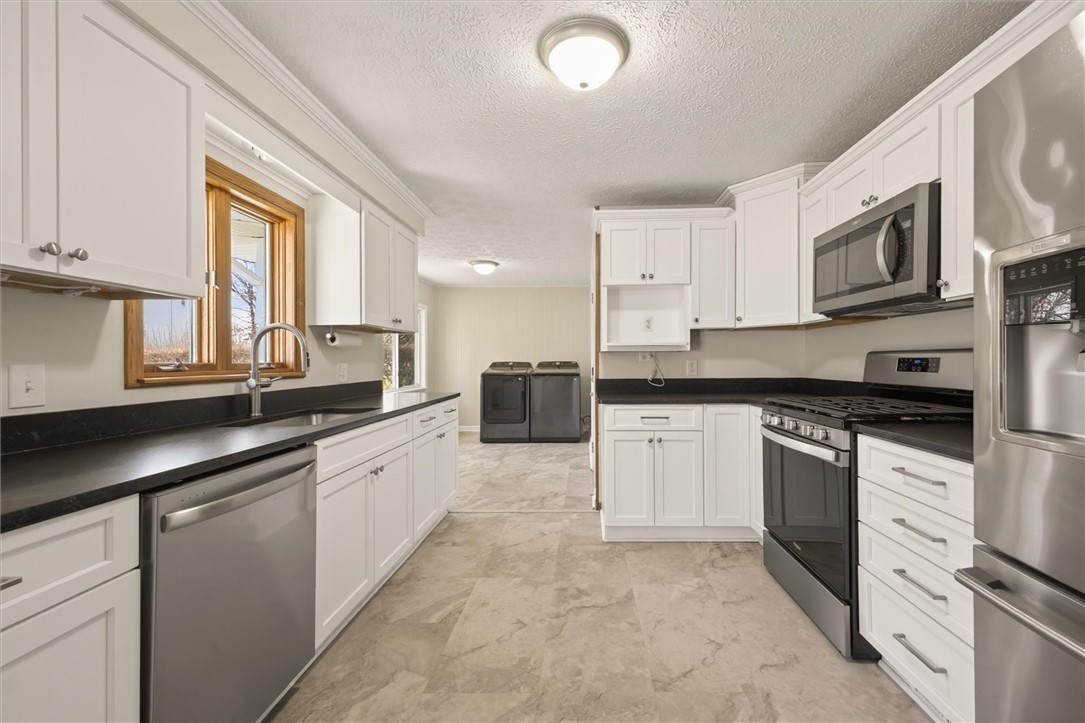 489 Chestnut Ridge Road Chili, NY 14624 - Photo 9 of 35