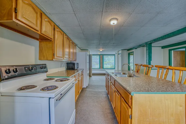 $399,500 | 407 Highway 3, Carroll, NH 03595