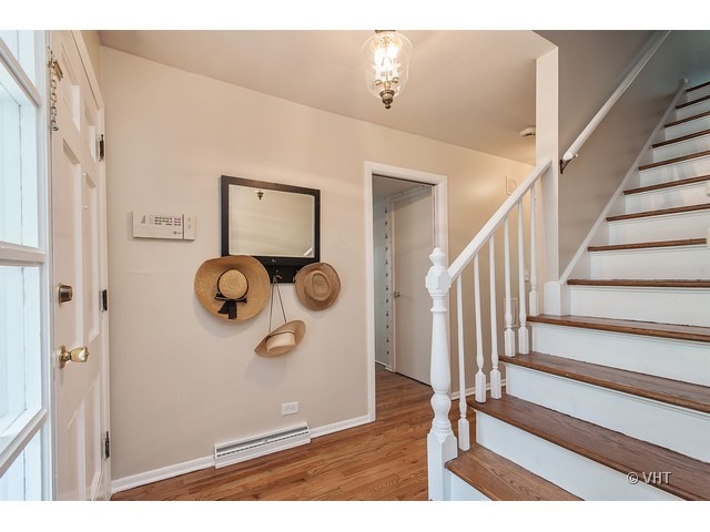 215 Riverside Drive Northfield, IL 60093 - Photo 2 of 15