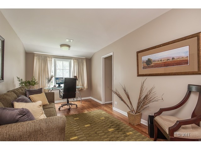215 Riverside Drive Northfield, IL 60093 - Photo 8 of 15