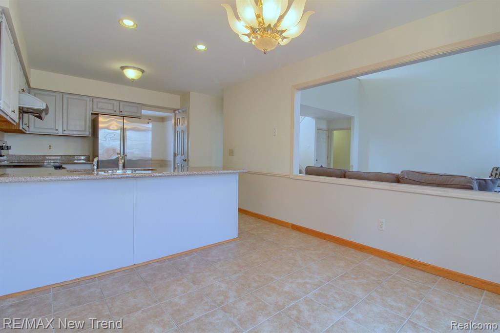 45331 Courtview Trail Novi, MI 48375 - Photo 9 of 30