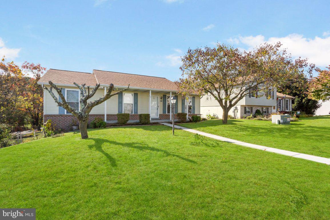 960 Friar Run Hanover, PA 17331 - Photo 2 of 27 Gallery Image 2