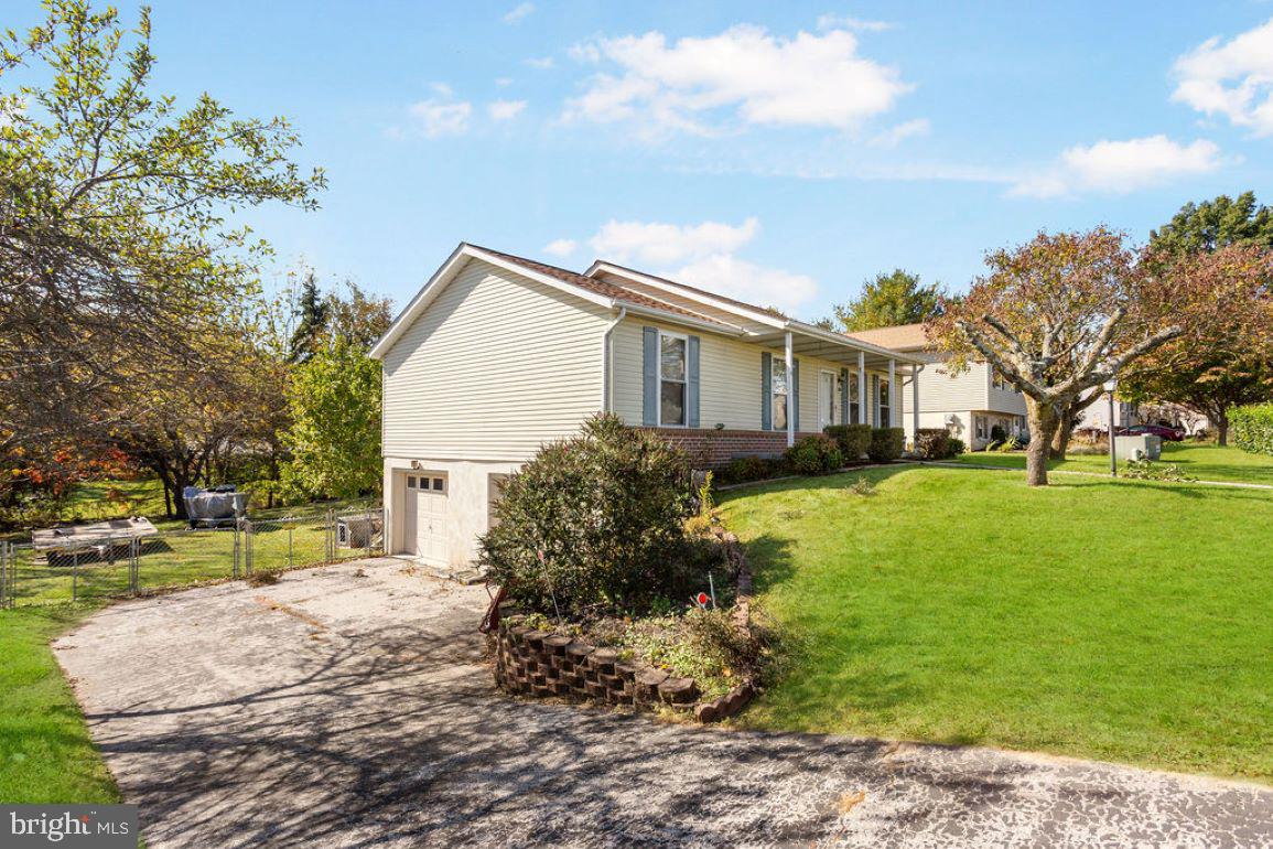 960 Friar Run Hanover, PA 17331 - Photo 3 of 27 Gallery Image 3