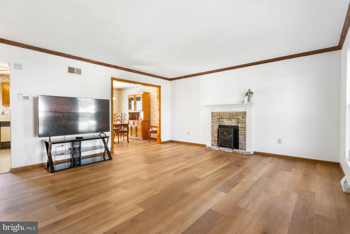 960 Friar Run Hanover, PA 17331 - Photo 4 of 27 Gallery Image 4