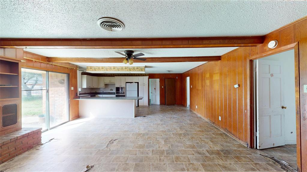 2309 Terrell Road Greenville, TX 75402 - Photo 6 of 30 a view of an entryway of a house
