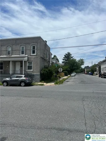 $1,600 | 431 Maple Street, Bethlehem, PA 18018