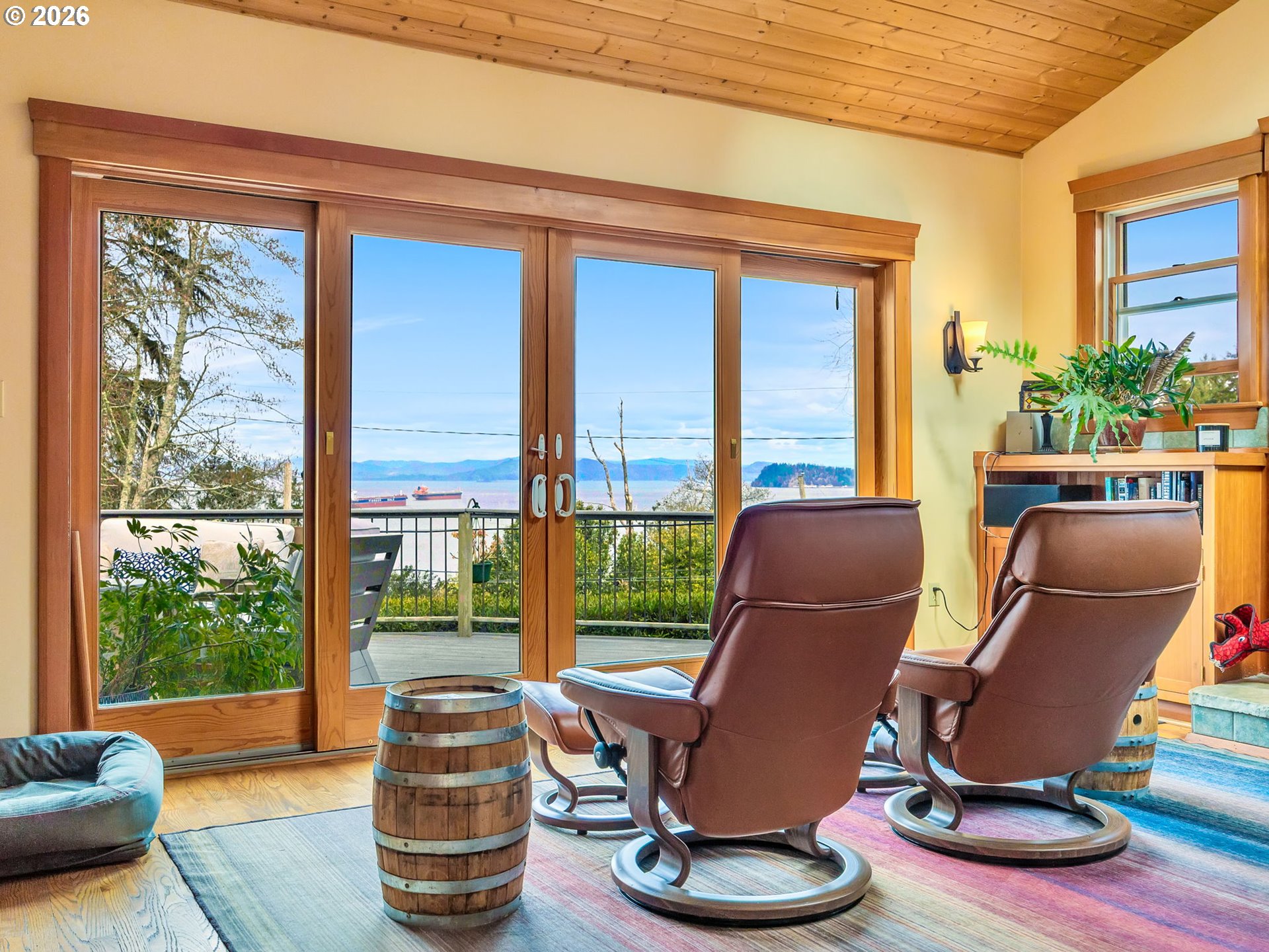 409 2nd Street Astoria, OR 97103 - Photo 4 of 45 a room with furniture and a window