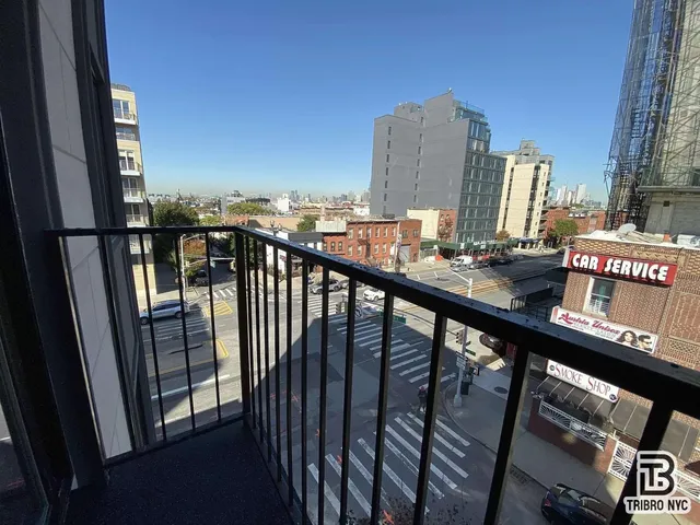 $6,300 | 561 4th Avenue, Unit 5F | Park Slope