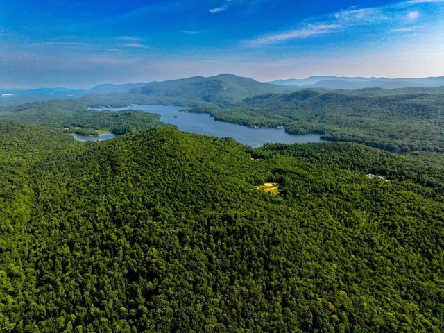 $695,000 | 4-9 Fern Lake Road, Leicester, VT 05733