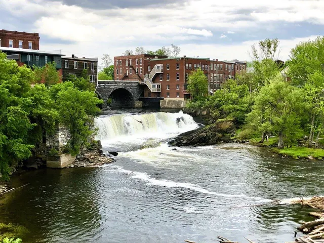 $695,000 | 4-9 Fern Lake Road, Leicester, VT 05733