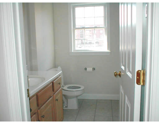 307 College Farm Road, Unit 2 Waltham, MA 02451 - Photo 8 of 11 Gallery Image 8