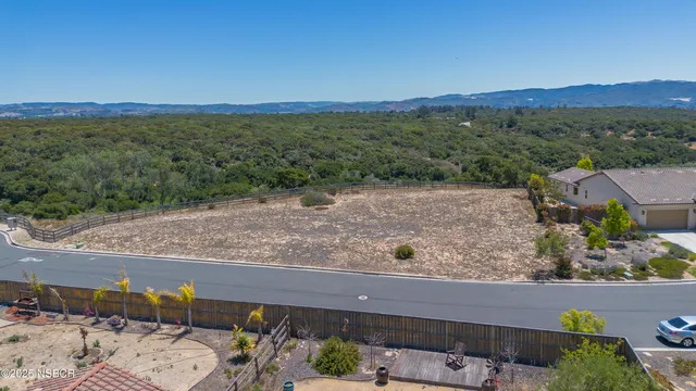 $399,000 | 384 Falcon Crest Drive, Lompoc, CA 93436