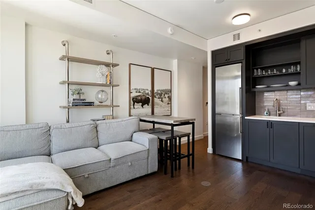 $2,250 | 1750 Wewatta Street, Unit 1224, Denver, CO 80202