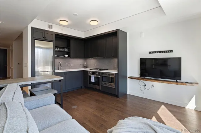 $2,250 | 1750 Wewatta Street, Unit 1224, Denver, CO 80202