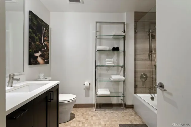 $2,250 | 1750 Wewatta Street, Unit 1224, Denver, CO 80202