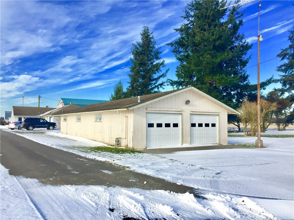 8887 Benson Road Lynden, WA 98264 - Photo 3 of 10