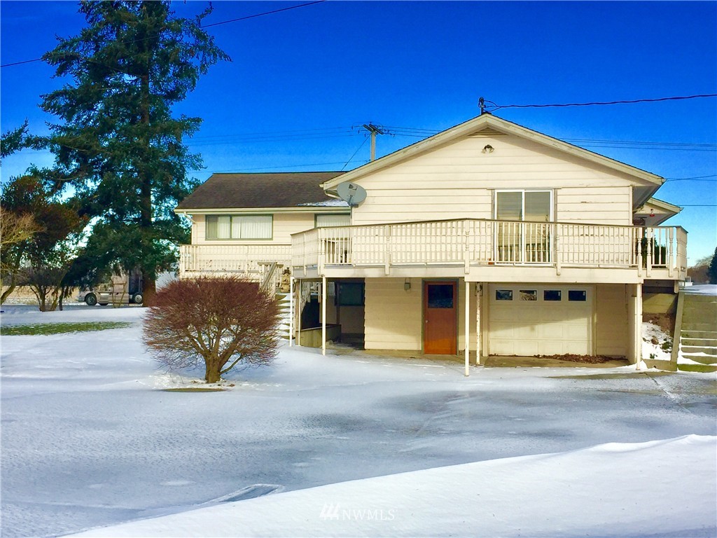 8887 Benson Road Lynden, WA 98264 - Photo 4 of 10
