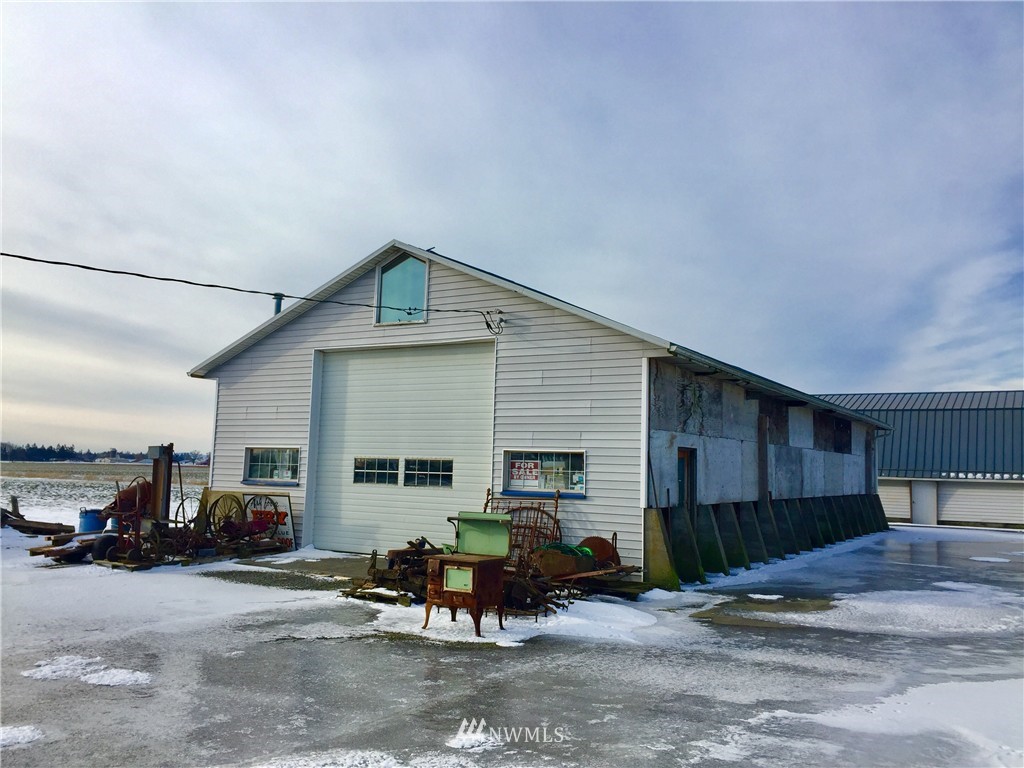 8887 Benson Road Lynden, WA 98264 - Photo 8 of 10