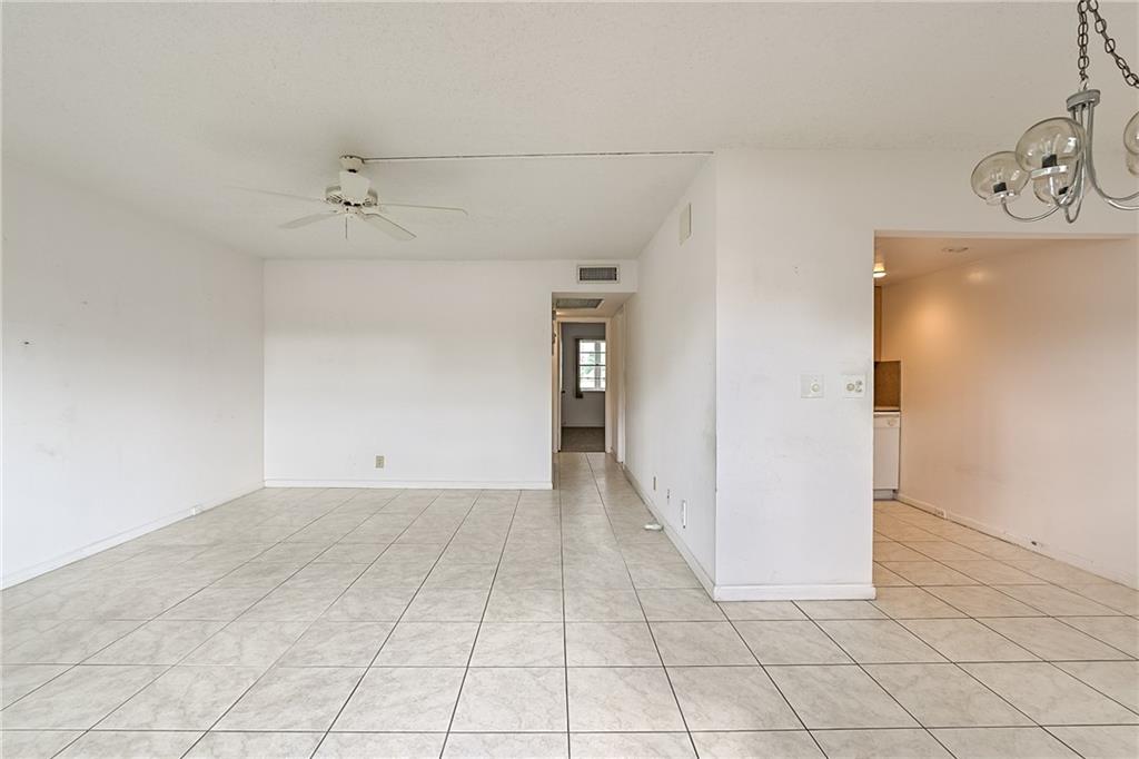 167 Grantham East, Unit 167 Deerfield Beach, FL 33442 - Photo 2 of 20