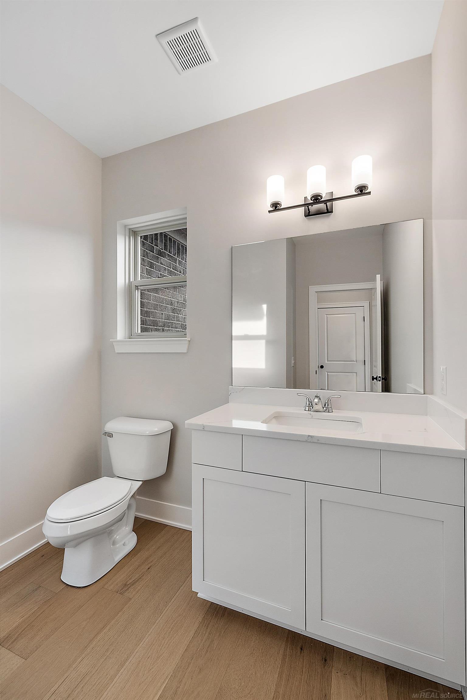 28570 Cotton Road New Baltimore, MI 48047 - Photo 28 of 46 50097299-33.JPG