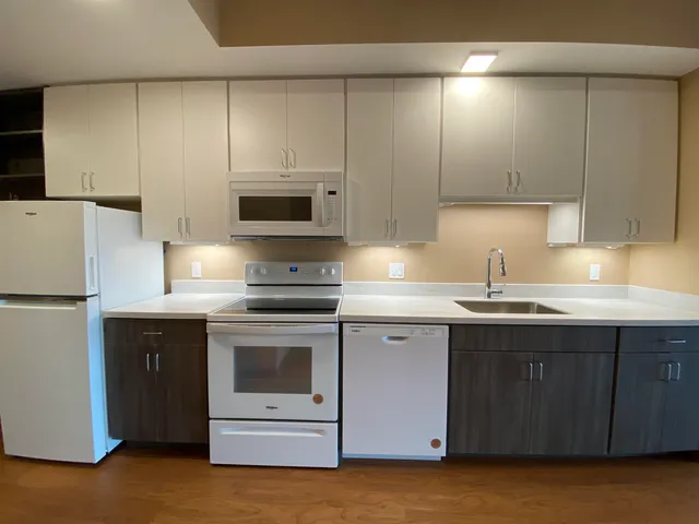 $1,673 | 83 Hanover Street, Unit 504, Manchester, NH 03101