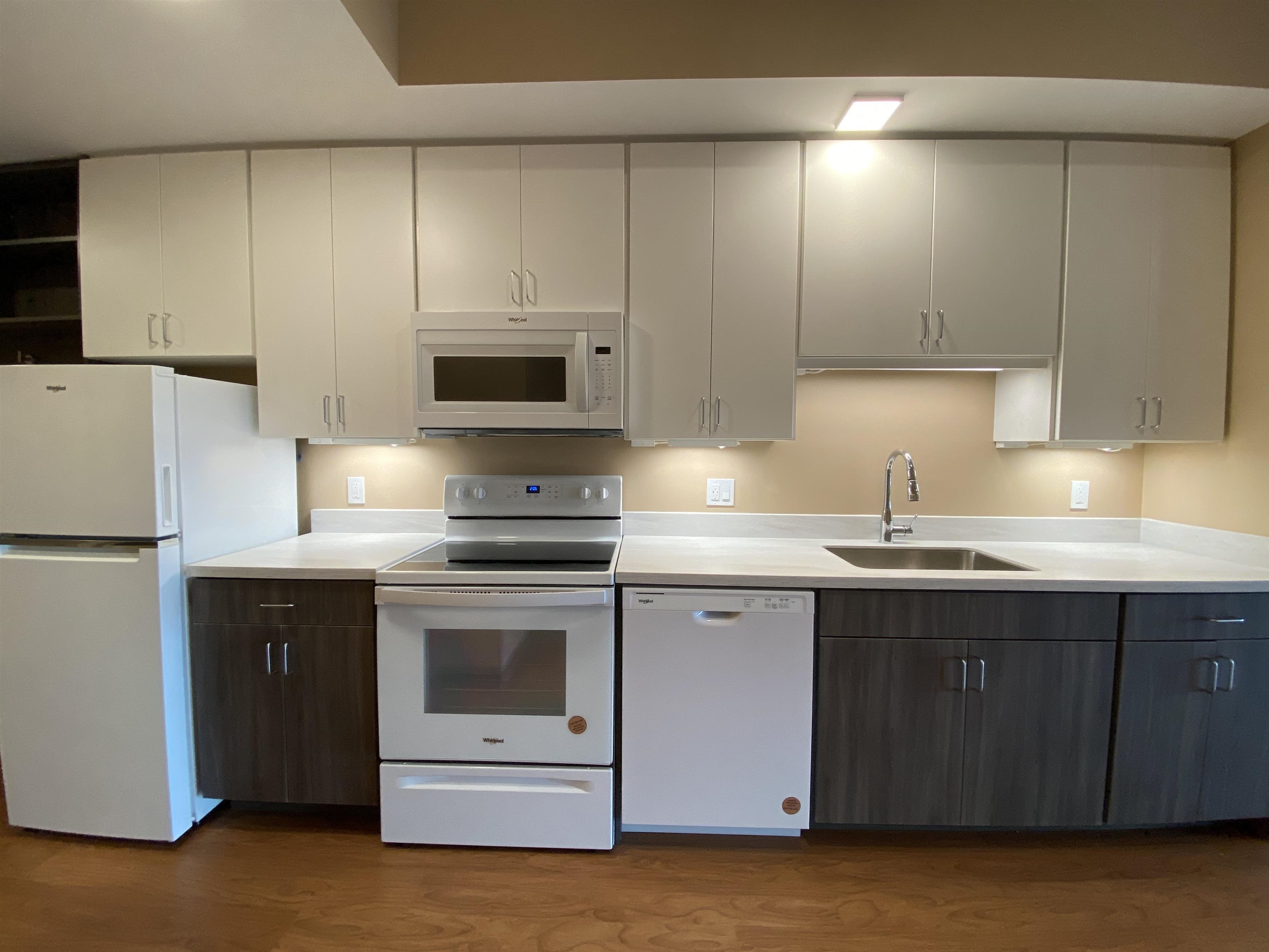 83 Hanover Street, Unit 504 Manchester, NH 03101 - Photo 13 of 46