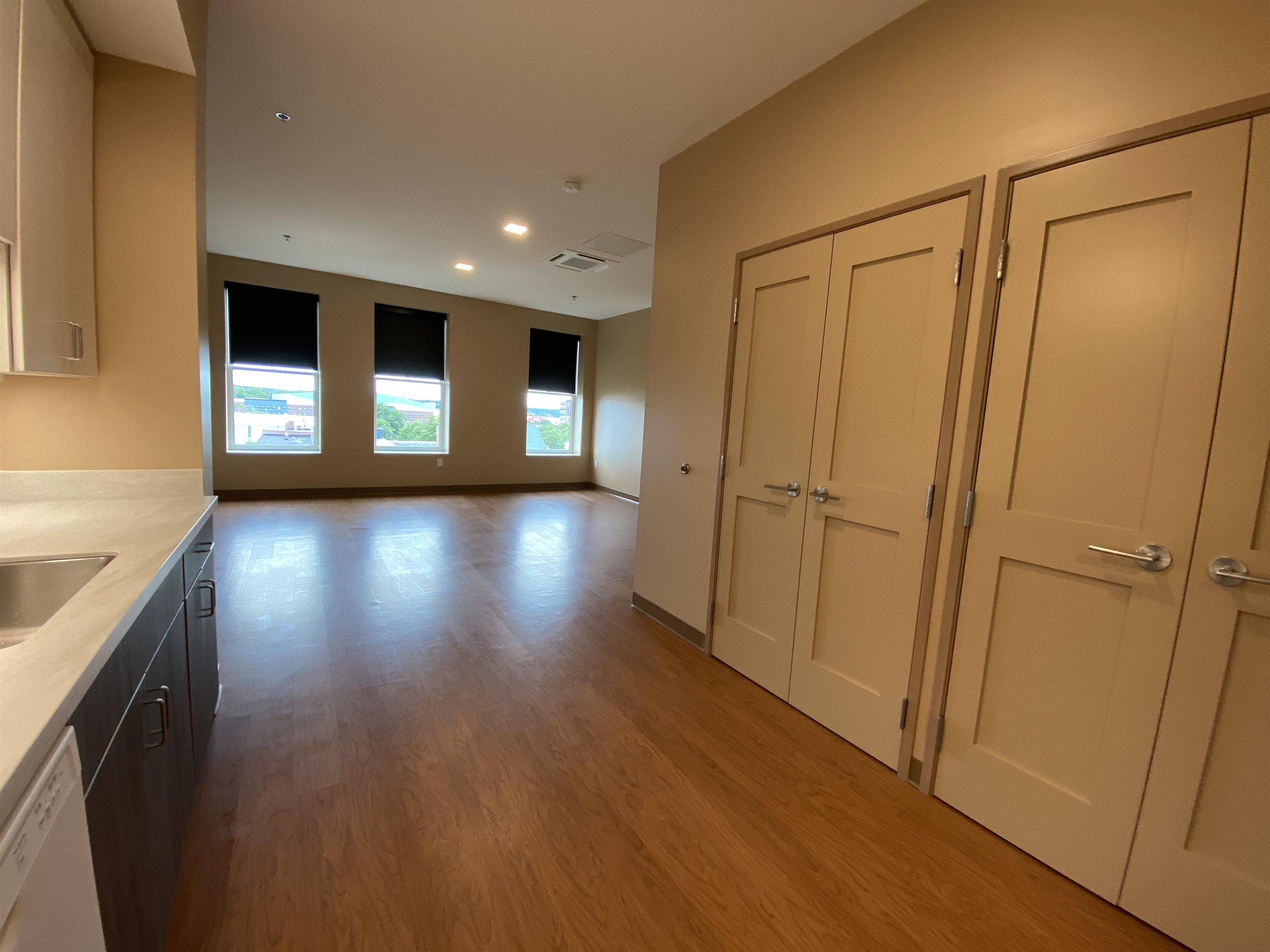 83 Hanover Street, Unit 504 Manchester, NH 03101 - Photo 17 of 46