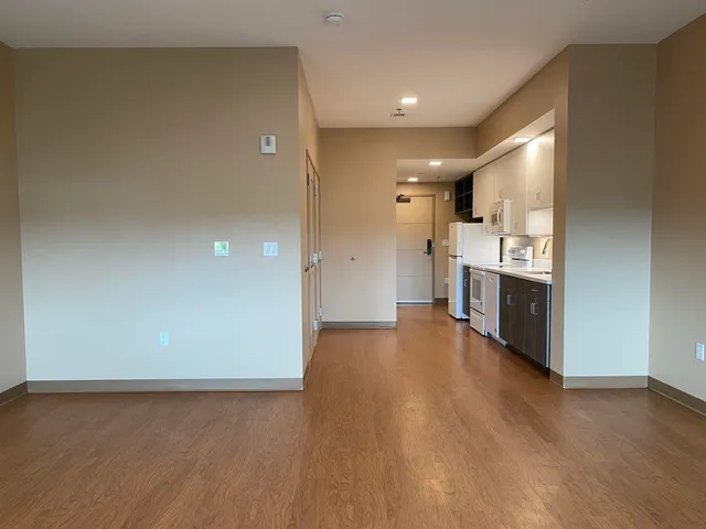 $1,673 | 83 Hanover Street, Unit 504, Manchester, NH 03101