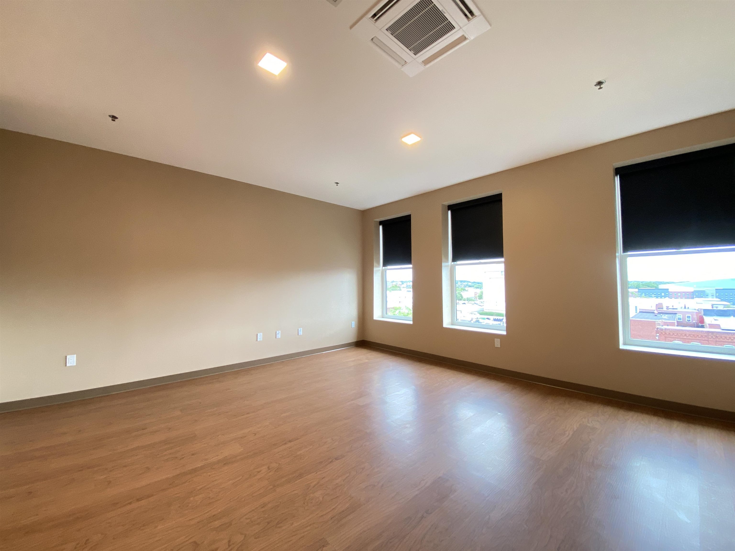 83 Hanover Street, Unit 504 Manchester, NH 03101 - Photo 25 of 46