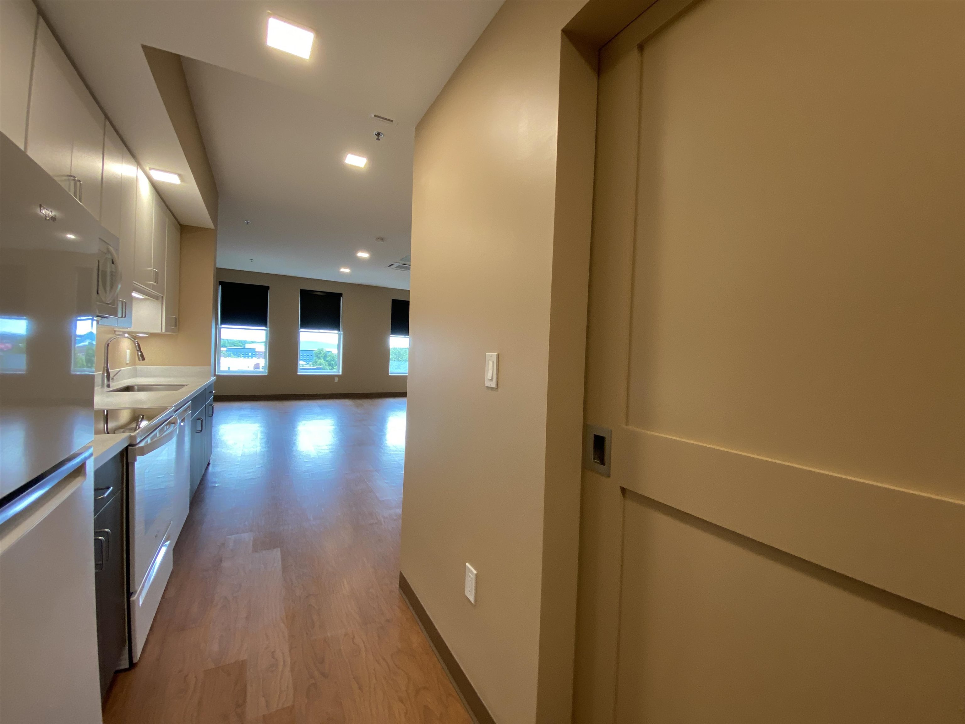 83 Hanover Street, Unit 504 Manchester, NH 03101 - Photo 31 of 46